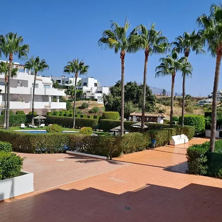 Spacious With Large Terraces Lunymar Golf, Апартаменты Эстепона
