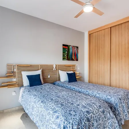 Spacious With Large Terraces Lunymar Golf, Apartment Estepona