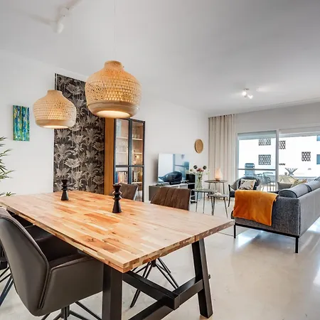 Spacious With Large Terraces Lunymar Golf, Estepona