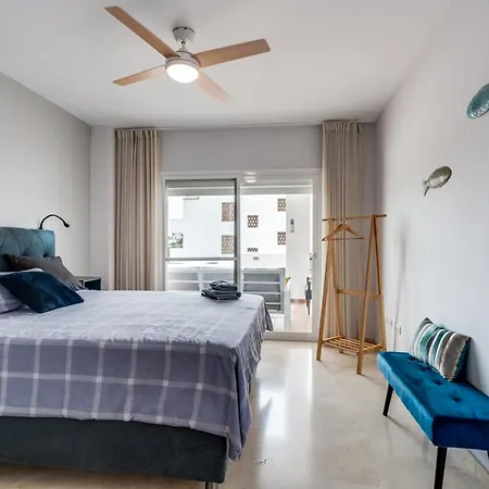 Spacious With Large Terraces Lunymar Golf, アパート *