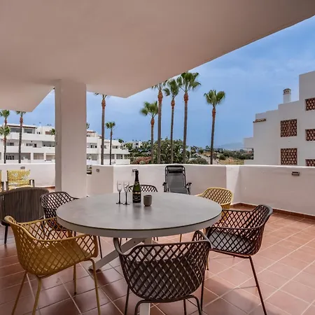 アパート Spacious With Large Terraces Lunymar Golf, エステポナ