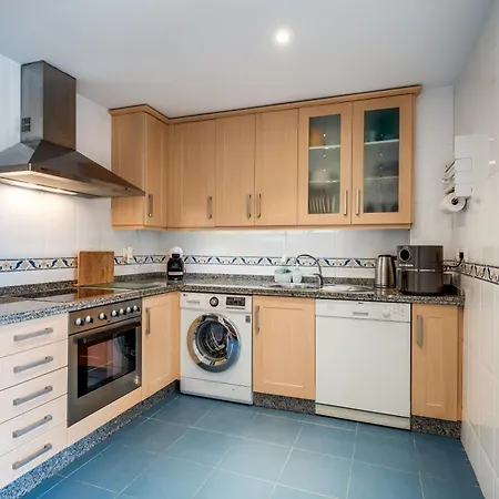 Spacious With Large Terraces Lunymar Golf, アパート エステポナ