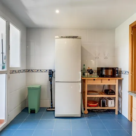 Spacious With Large Terraces Lunymar Golf, アパート エステポナ