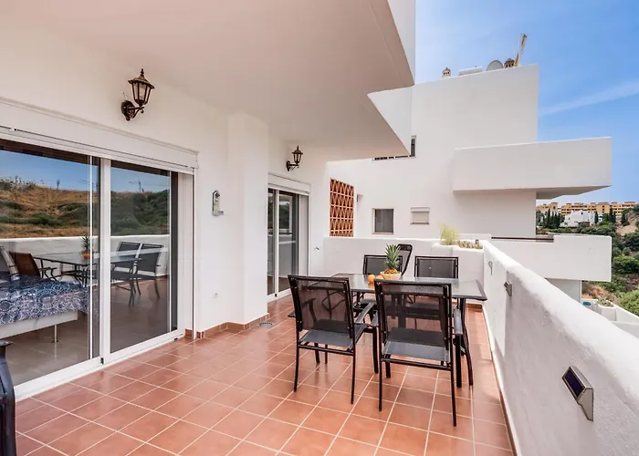 Apartment Spacious With Large Terraces Lunymar Golf, Estepona