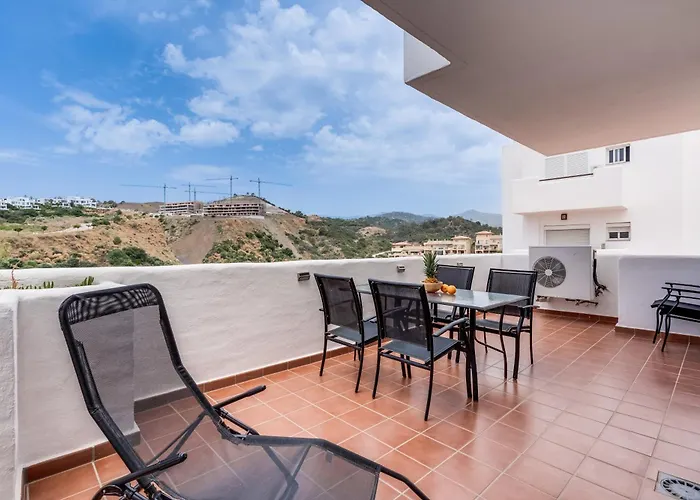 Spacious With Large Terraces Lunymar Golf, * Estepona